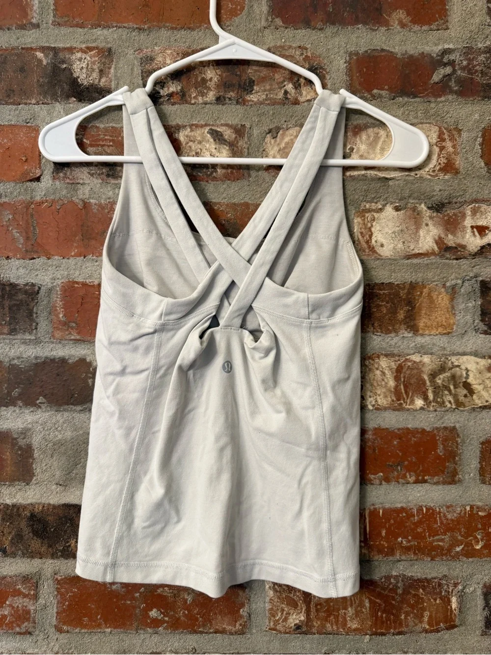T68 - lululemon athletica Light Gray Racerback Tank